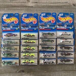 Hot Wheels Lot Of 20 Cars Camaro Z28 1970 Dodge Charger Sugar Rush Hershey’s